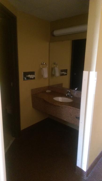 Days Inn & Suites By Wyndham Caseyville 部屋 写真